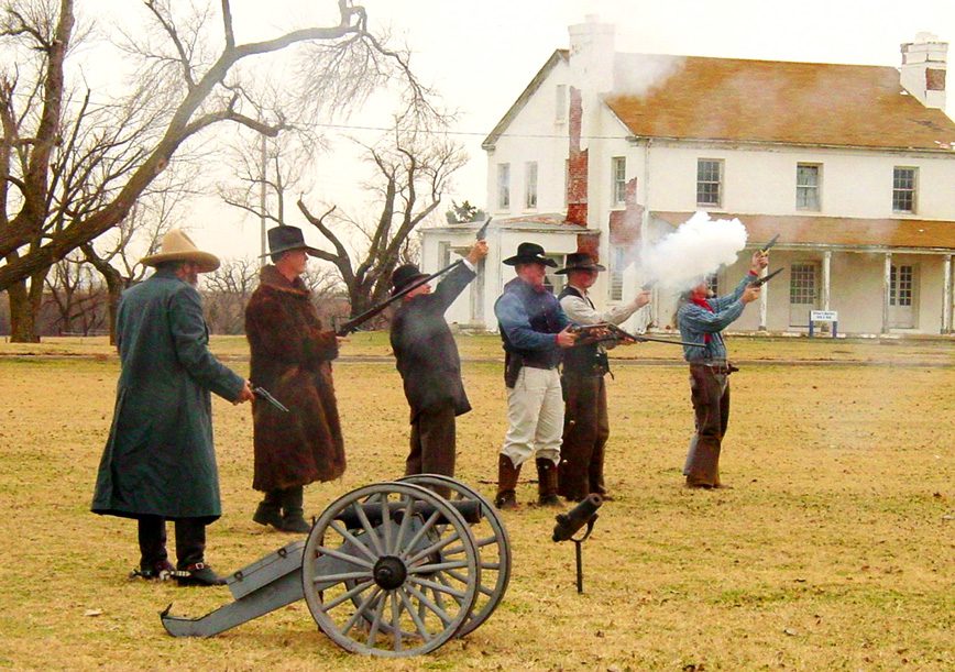 CHRISTMAS-GUNS-FIRING-OF-GUNS